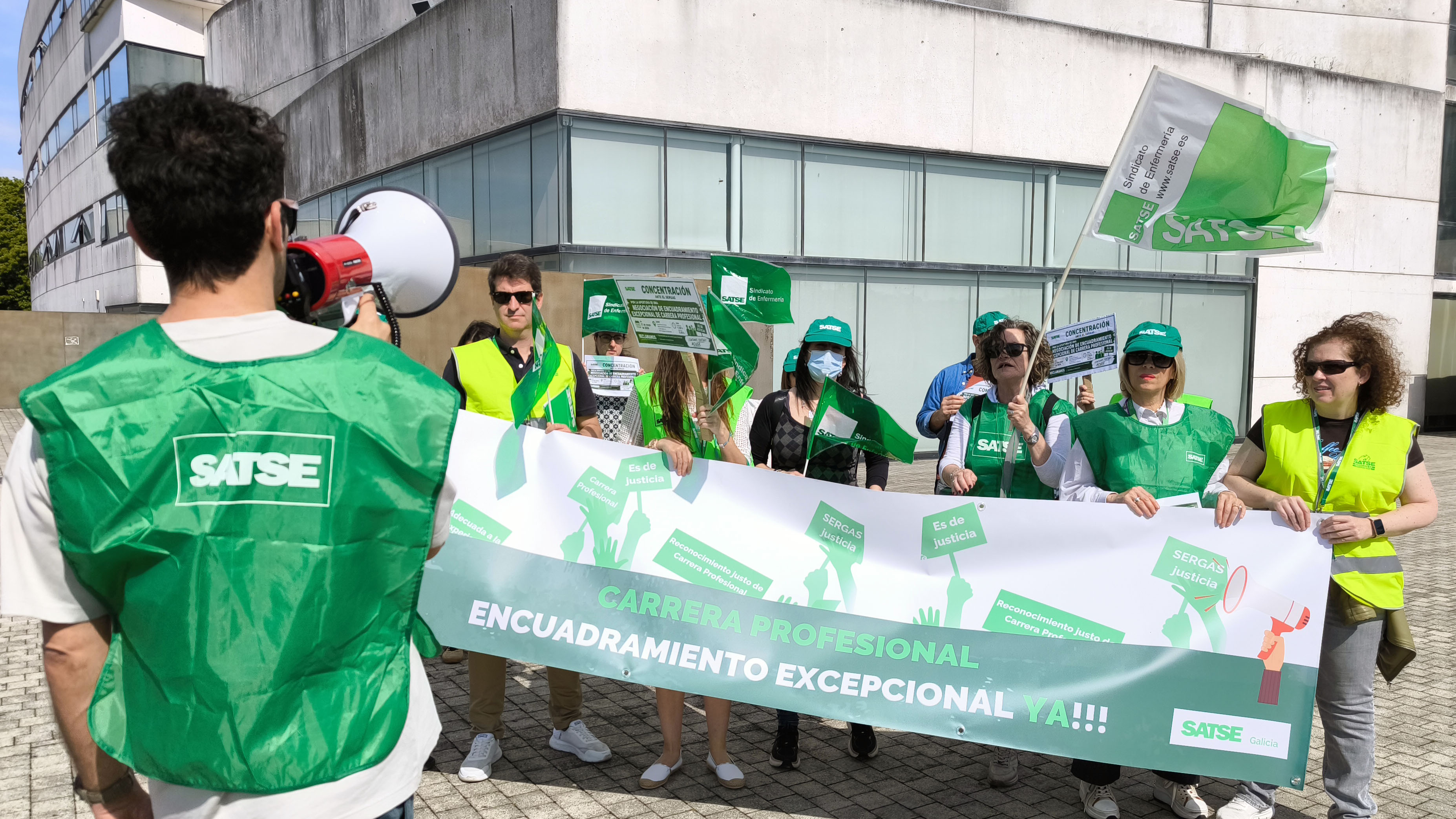 Protesta para reclamar el encuadramiento extraordinario de la carrera profesional