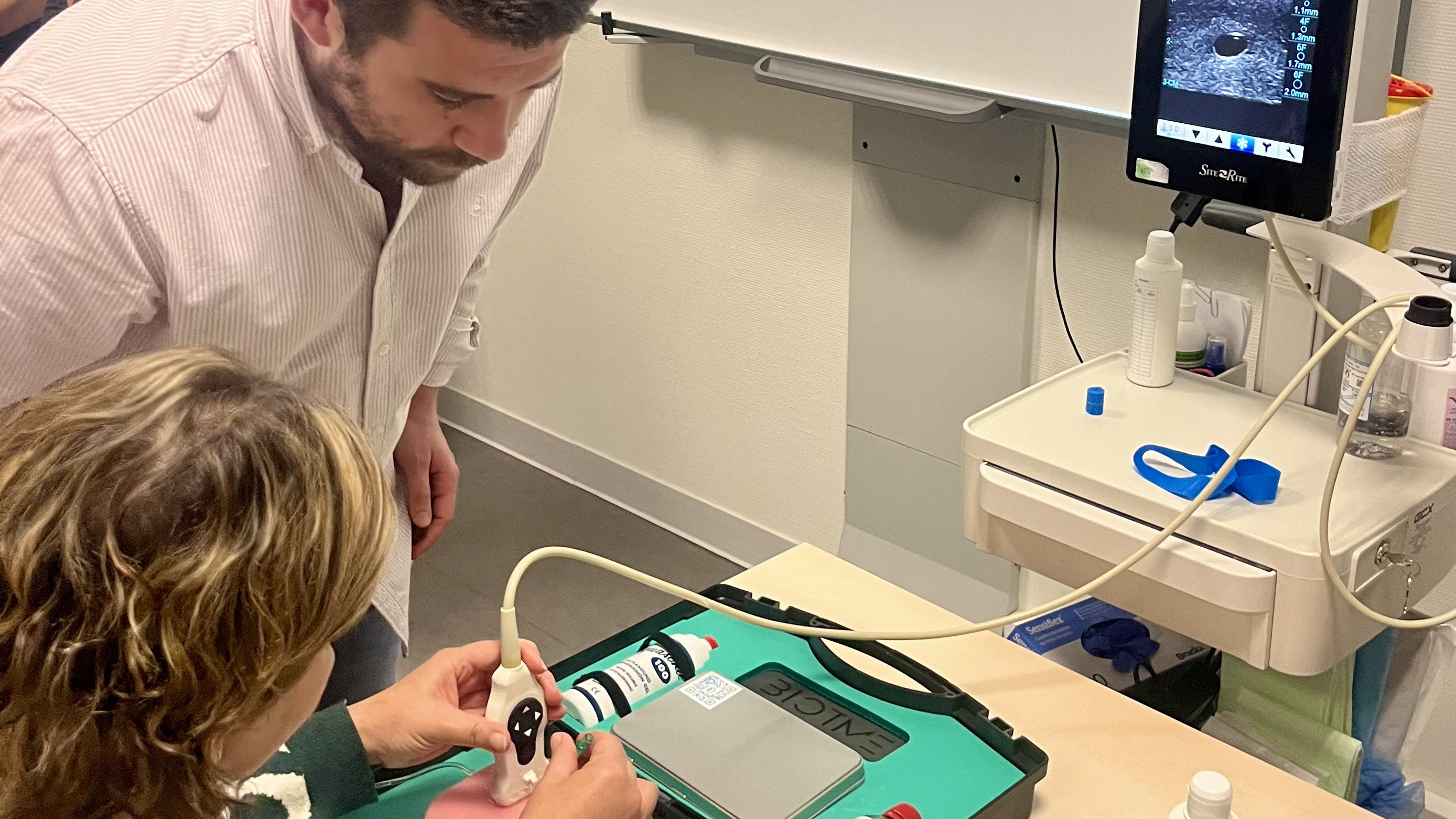 Curso de punción ecoguiada para Enfermería en el Hospital Álvaro Cunqueiro de Vigo